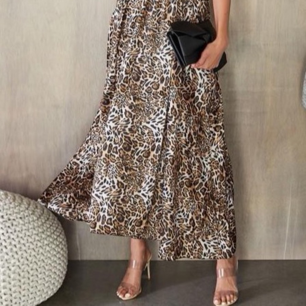 Leopard Print Maxi Dress - Picture 3 of 7